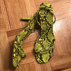 Low kitten heeled sandals